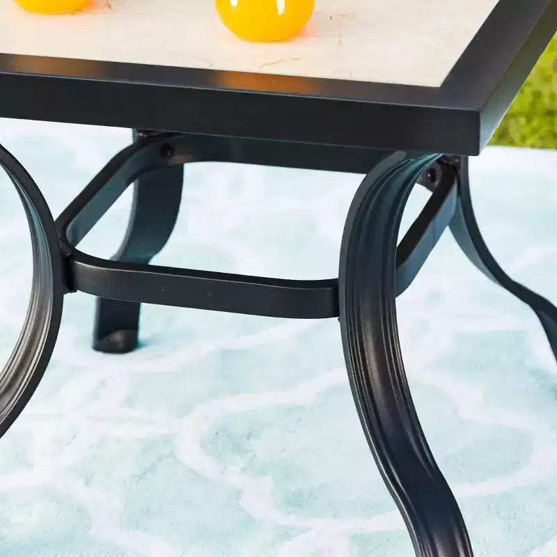 Ensemble de 3 pièces de salon de patio à cadre en acier rayé crème - Lokatse: Ensemble de conversation extérieur avec fauteuils à bascule et table d'appoint
