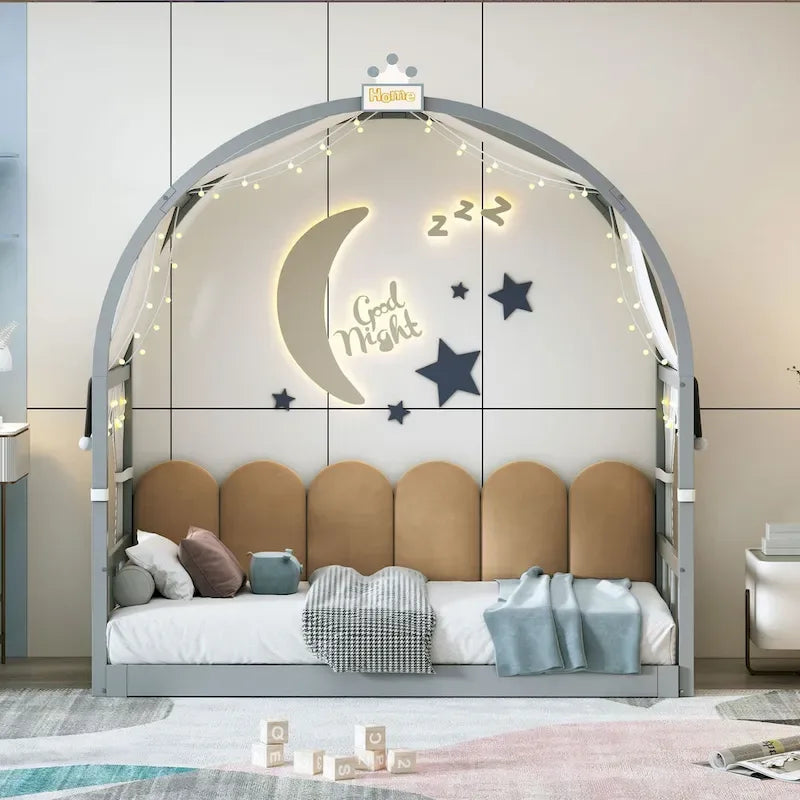 Lit plateforme Montessori au sol en bois massif, style maisonnette avec toit arqué et lit gigogne, pour filles et garçons