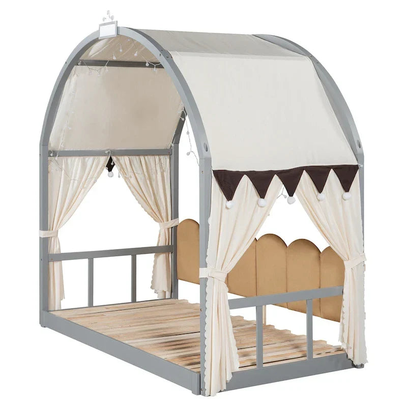 Lit plateforme Montessori au sol en bois massif, style maisonnette avec toit arqué et lit gigogne, pour filles et garçons