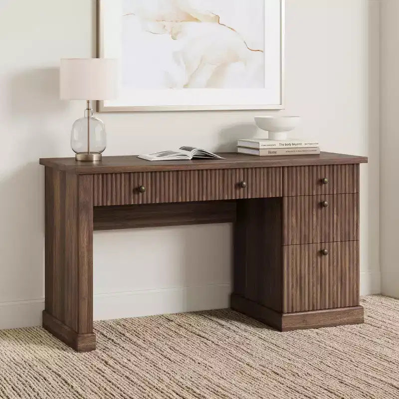 Meuble de rangement de bureau cannelé, bureau de direction moderne de 54 po avec station de recharge, bureau d'ordinateur en bois avec tiroirs classeurs pour bureau d'étude